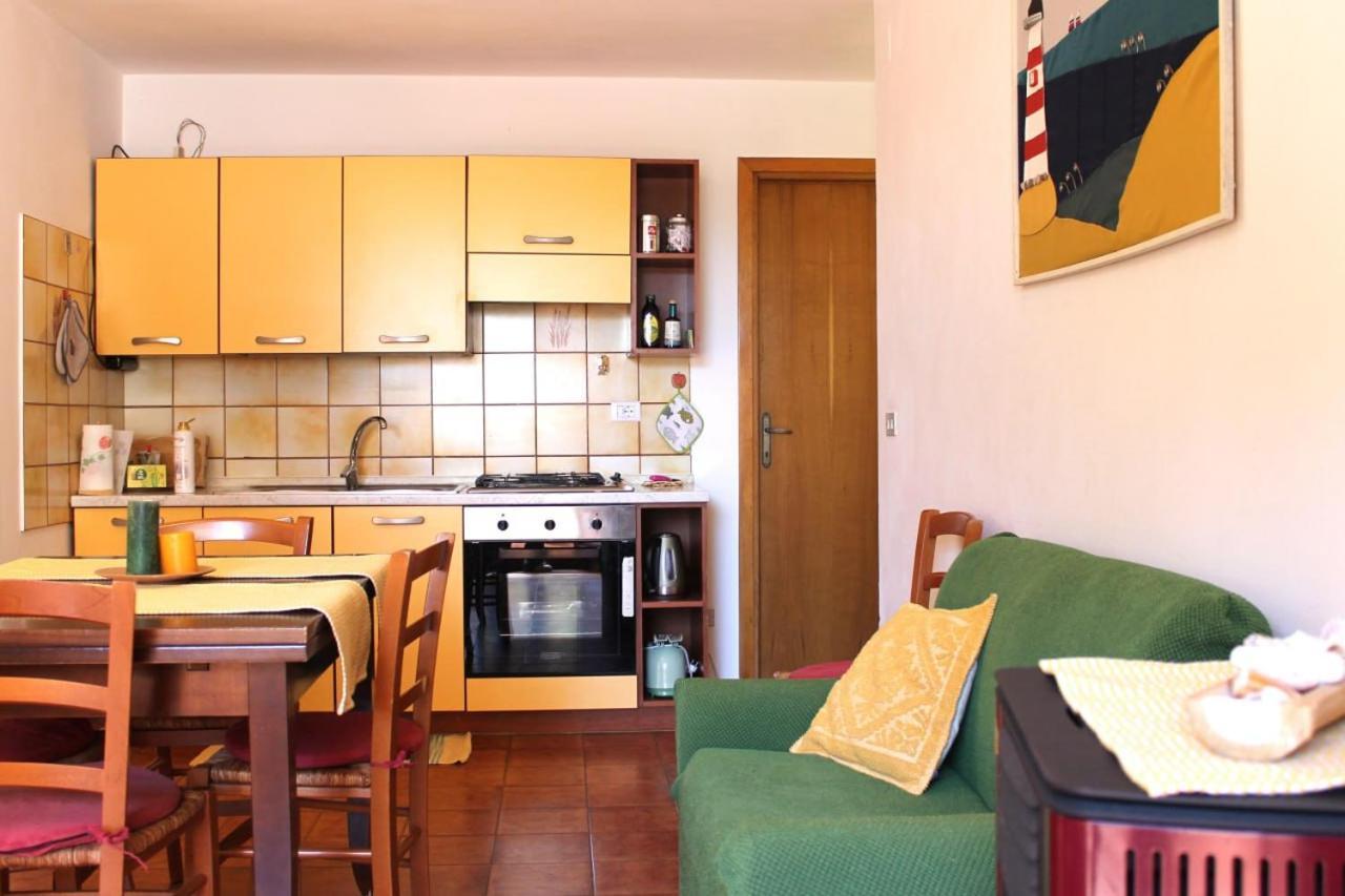 Casa Goletta Soggiorno Per 4 A 2 Minuti Dalla Spiaggia Iunq0334 칼라고노네 외부 사진