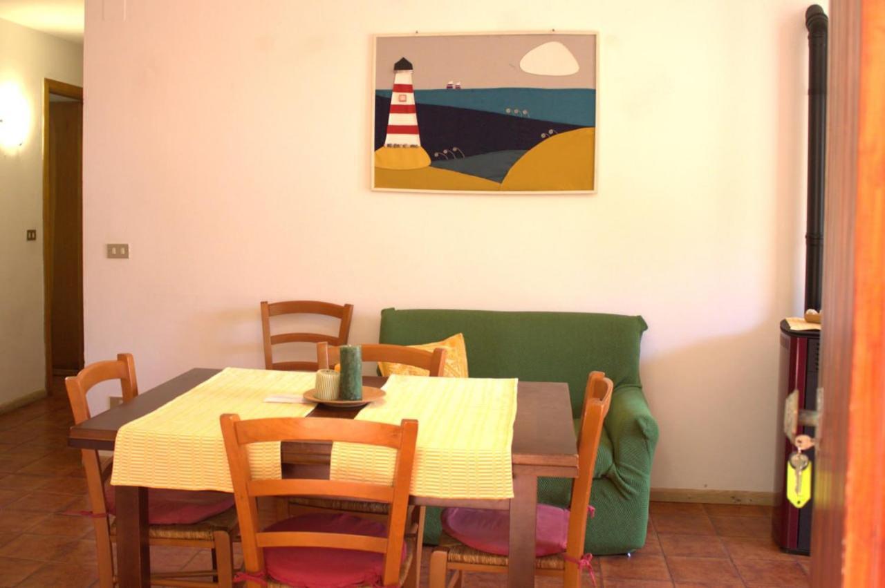 Casa Goletta Soggiorno Per 4 A 2 Minuti Dalla Spiaggia Iunq0334 칼라고노네 외부 사진
